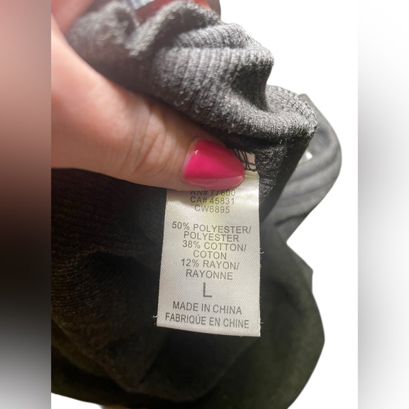 Chaser Gray Ribbed V-Neck Tank Top Size Large NWT - Picture 4 of 5